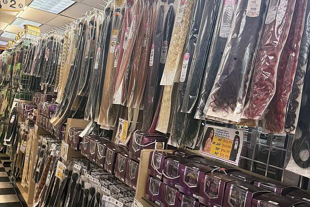 Weave bundles and extensions hanging at Beauty Time